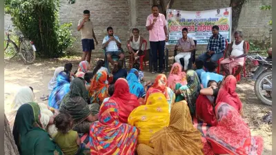 मौसम के अनुसार खेती व बीज के उपचार करने की किसानों को दी सलाह