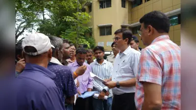 Jamshedpur News : उपायुक्त ने सुनीं समस्याएं, दिव्यांग को मिली ट्राई साइकिल