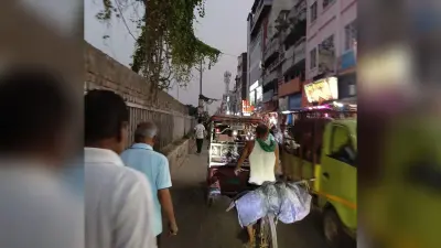 अंधेरे में डूबा जमालपुर स्टेशन से जुबली वेल चौक तक की सड़क, असुरक्षित महसूस कर रहे आमजन
