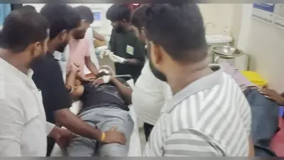 सड़क दुर्घटना में घायलों में एक की मौत, अन्य दो का चल रहा इलाज