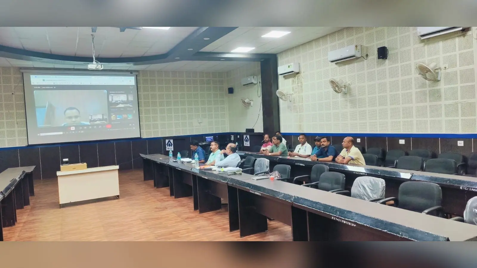 झामसंसं व प्रबंधन की बैठक बेनतीजा, कोर्ट की सुनवाई तक टली वार्ता