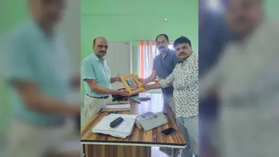 बीएनएमयू केंद्रीय पुस्तकालय को भेंट की गयी श्रीदुर्गाचरितमानस