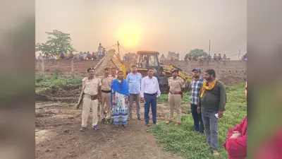 हेल्थ एंड वैलनेस सेंटर सलारपुर की भूमि से हटाया अतिक्रमण