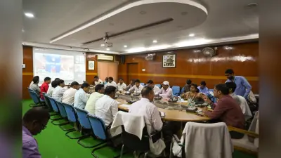 Deoghar News : 30 जून तक सभी बच्चों का आधार बनायें, बंद जलमीनारों को चालू करें : डीसी