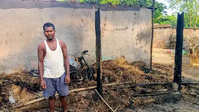 हरकट्टा गांव में भीषण अगलगी, बाइक, अनाज सहित नकदी जले