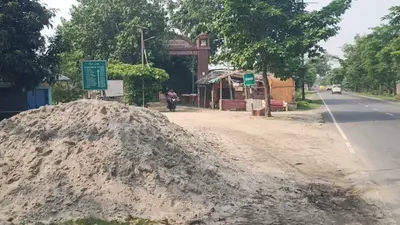 कच्ची कांवरिया पथ में श्रावणी मेला की तैयारी शुरू, बालू का किया जा रहा स्टॉक