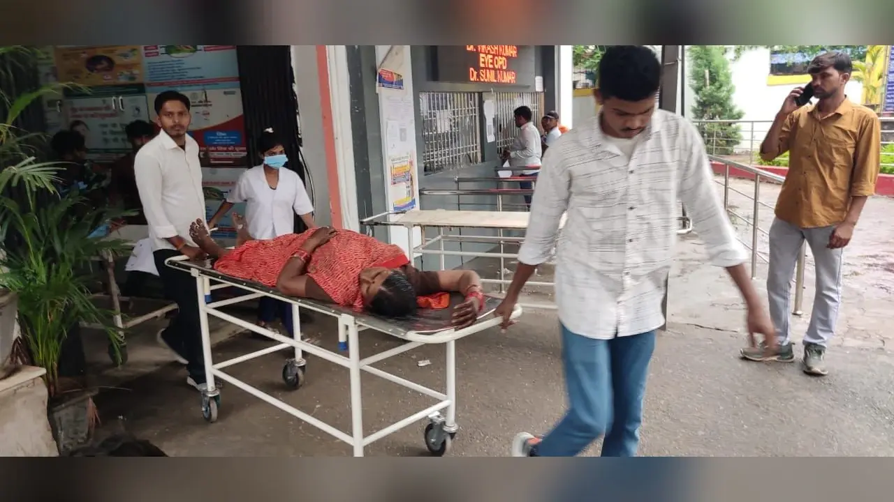 Giridih News :वज्रपात से चार महिलाएं घायल, तीन गंभीर