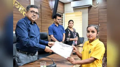 Bokaro News : सिविल डिफेंस प्रशिक्षण लेने वाले छात्र-छात्राएं सम्मानित
