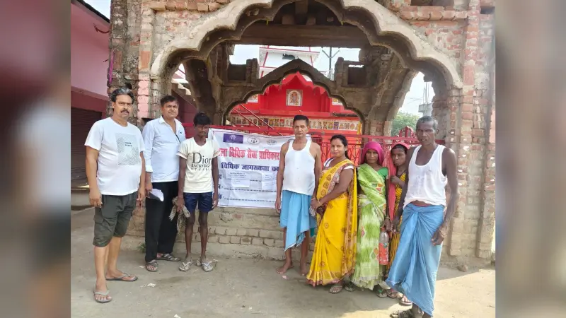 मध्य विद्यालय कैंदी के समीप विधिक जागरूकता शिविर आयोजित