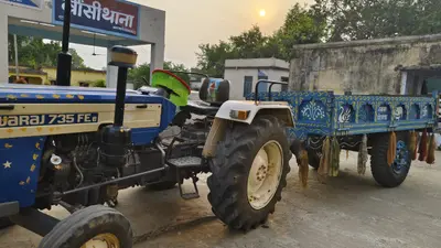 अवैध खनन पर प्रशासन का बड़ा एक्शन, ट्रैक्टर जब्त