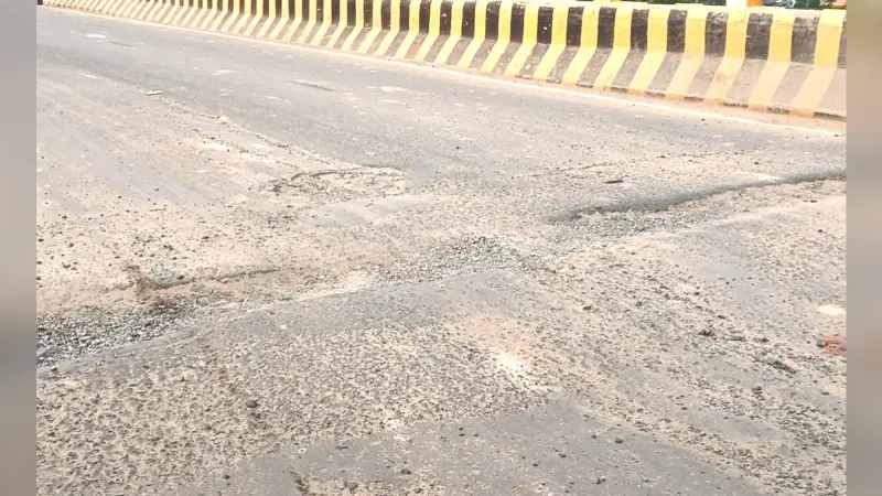 सुलतानगंज-देवघर रेलवे ओवरब्रिज पर नही चलेंगे भारी वाहन