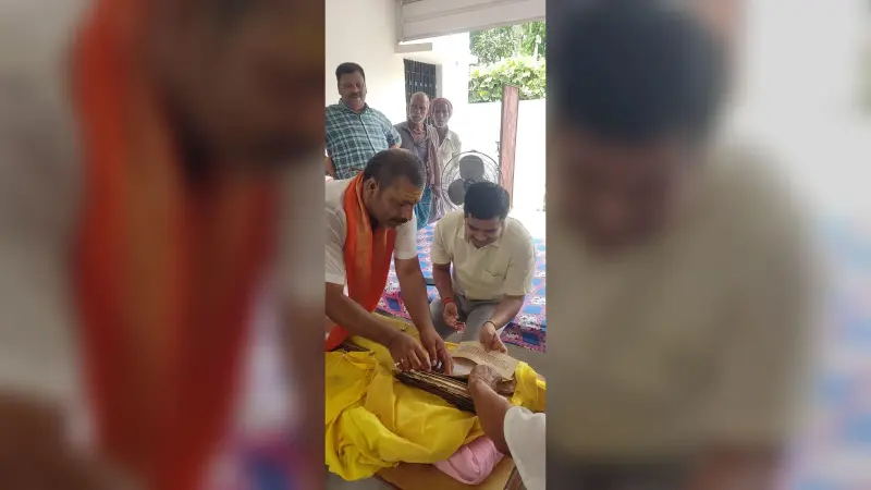 गौरवशाली विरासत को मिला नया सम्मान : डीएम-एसपी ने गोसपुर पहुंच दुर्लभ पांडुलिपियों का किया अवलोकन