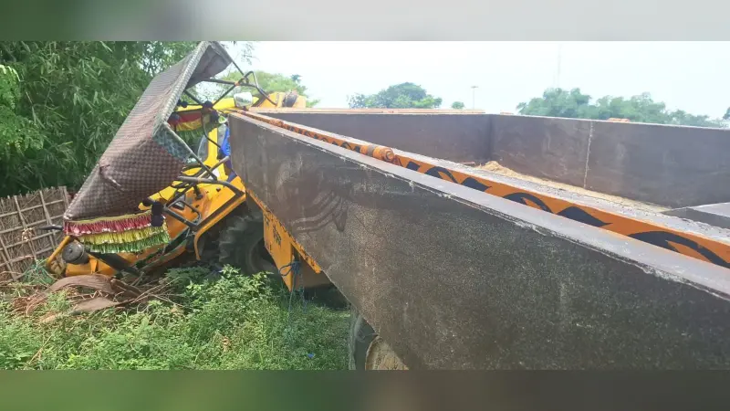 एनएच- 31 पर ट्रक-ट्रैक्टर के बीच आमने-सामने की टक्कर
