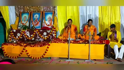 पंच कुंडीय यज्ञ में श्रद्धालुओं ने दी आहूति, ऋषि के संदेश को किया आत्मसात