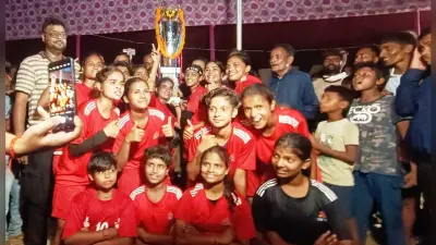 ट्राई ब्रेकर में नरकटियागंज ने बेगूसराय को फाईनल में पराजित कर कप पर जमाया कब्जा