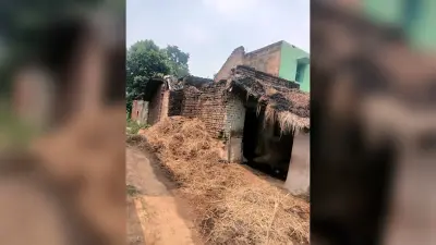 बड़ा केंदुआ गांव में आग लगने से फूस का घर जलकर राख