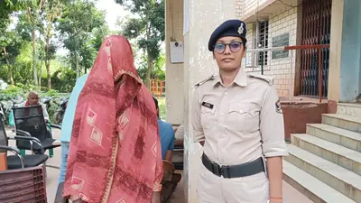 20 लीटर देसी शराब के साथ महिला तस्कर गिरफ्तार