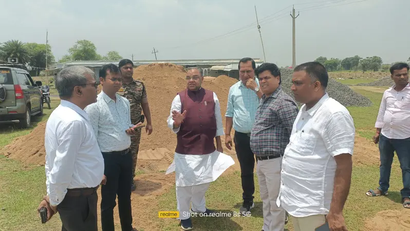 स्टेडियम निर्माण कार्य व डिग्री कॉलेज के लिए स्थल का किया गया निरीक्षण