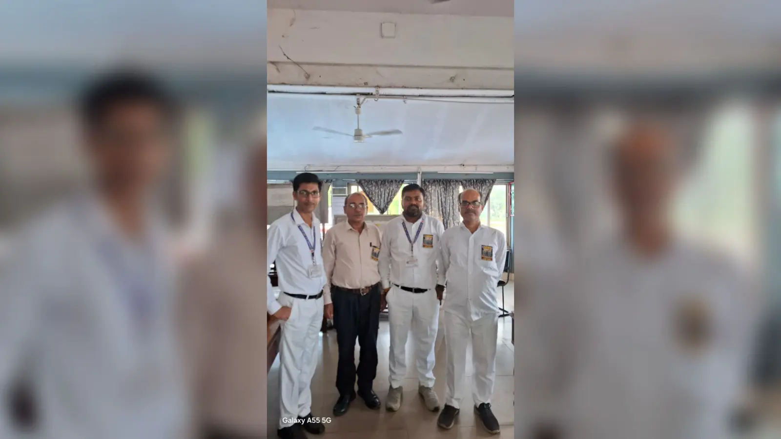 ड्यूटी रोस्टर, भत्ता और पदोन्नति के लिए स्टेशन मास्टरों ने किया प्रदर्शन