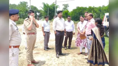 मुंगेर में मुख्यमंत्री के संभावित दौरे को लेकर प्रशासन अलर्ट, डीएम-एसपी ने किया हेलीपैड व कार्यक्रम स्थल का निरीक्षण