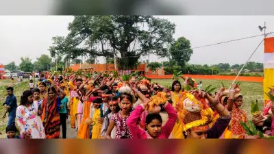 कलशयात्रा के साथ ब्रह्म बाबा स्थान में नवकुंज महायज्ञ शुरू