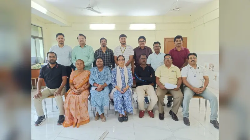 Lic chess : आशा कुमारी व हिमांशु चक्रवर्ती बने चैंपियन