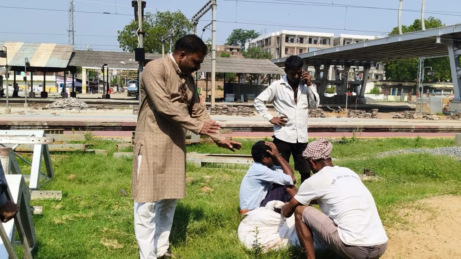 Giridih News :कोडरमा जा रहे मजदूर की ट्रेन की चपेट में आने से मौत
