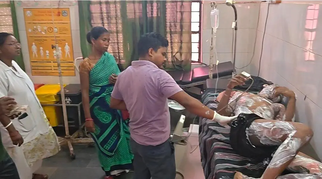 Chakradharpur News : पत्नी से विवाद के बाद युवक ने खुद को लगायी आग, 80% झुलसा