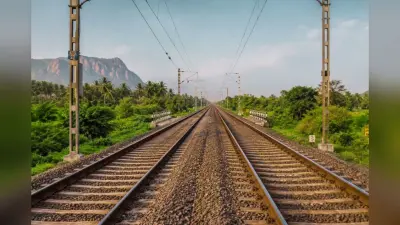 गया-किऊल रेल लाइन पर आज 8 घंटे का मेगा ब्लॉक, 4 ट्रेनें रद्द, गया-हावड़ा समेत कई ट्रेन डायवर्ट