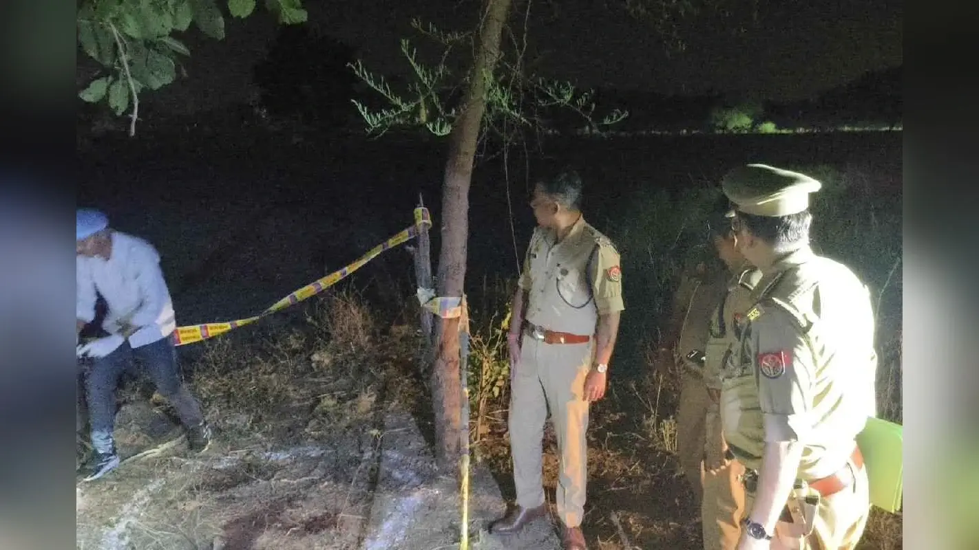 गाजीपुर: पुलिस को देखते ही कमलेश ने की फायरिंग, व्यापारी हत्याकांड का वांटेड मुठभेड़ में ढेर