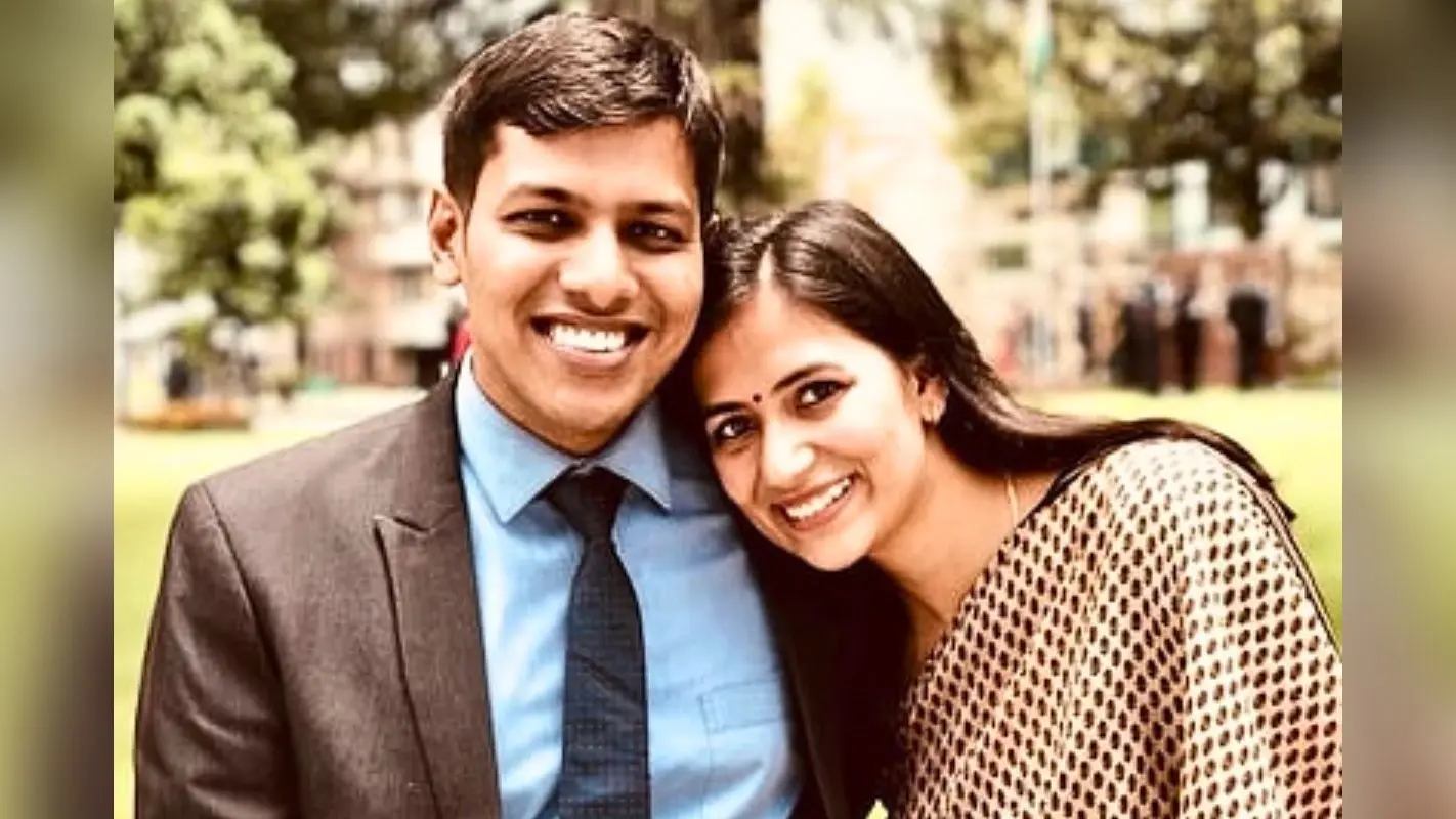 पहले शादी, फिर कैडर बदला, अब पड़ोसी जिलों के DM बने IAS पति-पत्नी, जानिए अलंकृता-अंशुल की कहानी