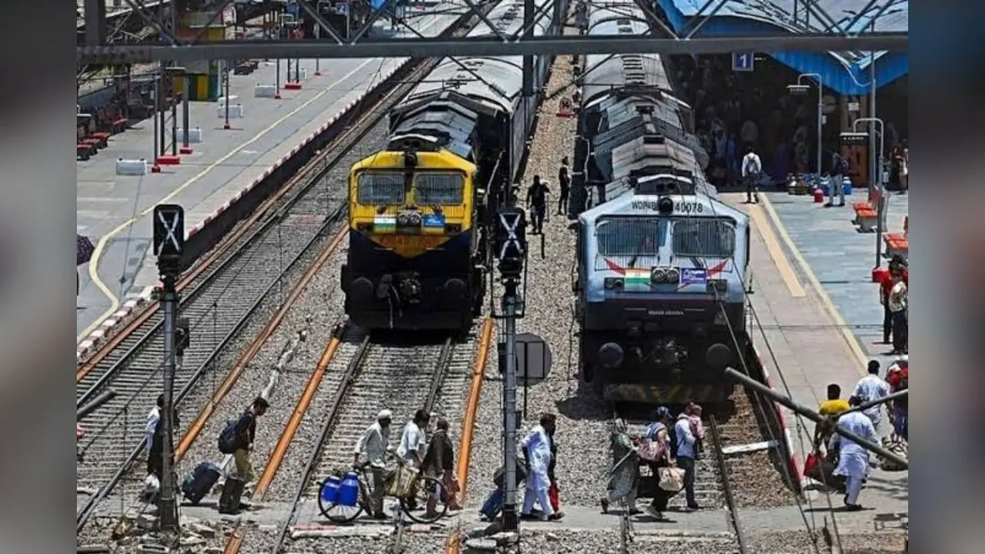 कहां है आपका कोच? अब ट्रेन के आने से आधे घंटे पहले मिलेगी जानकारी, इन स्टेशनों पर होगी सुविधा