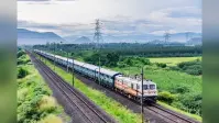 Indian Railways : अब घर बैठे मिनटों में बुक करें जनरल टिकट, काउंटर की लाइन से मिलेगी राहत
