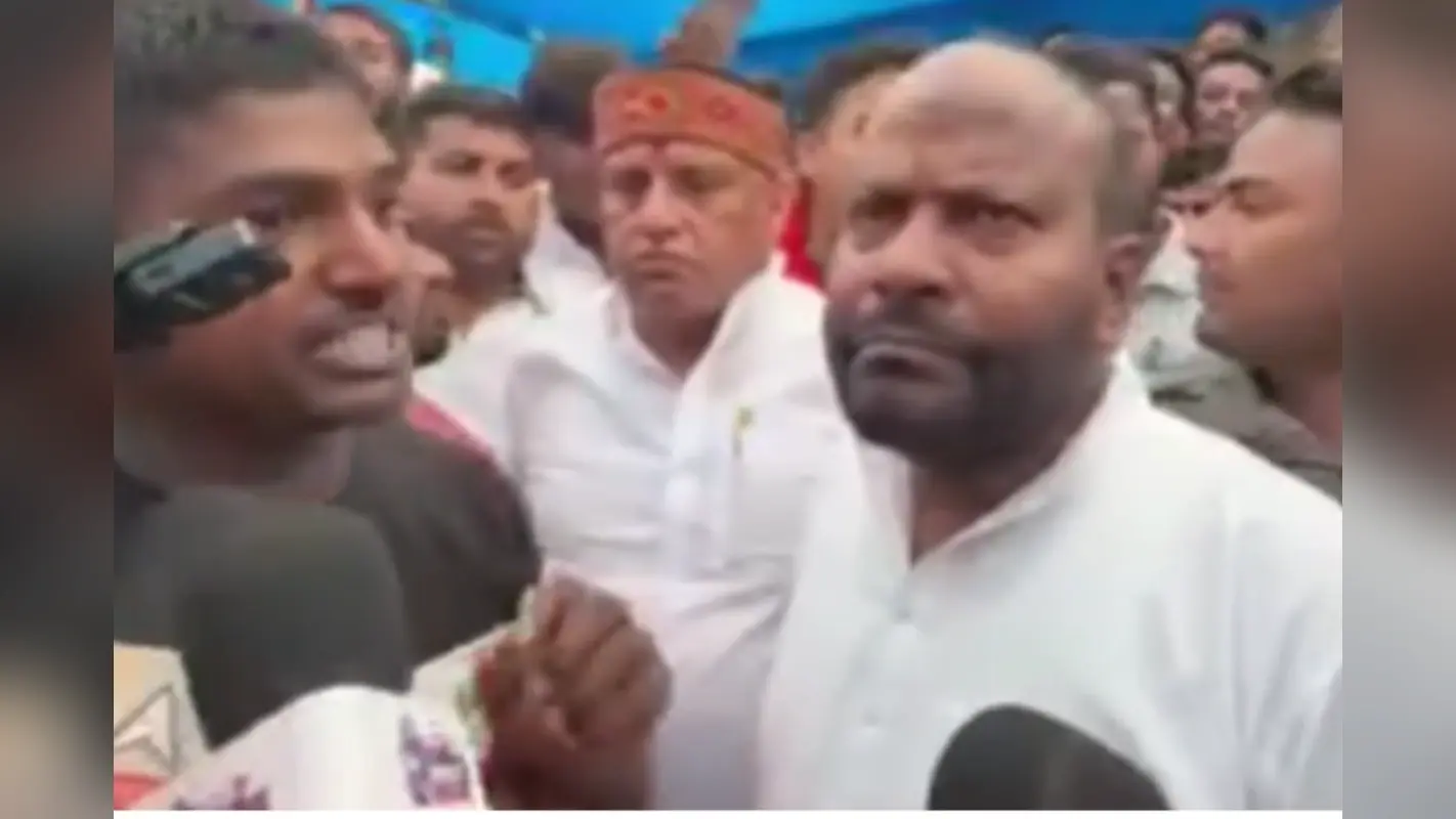 रौशन आनंद के भाई प्रिंश यादव की मौत पर ग्रामीणों का फूटा गुस्सा, विधायक आईपी गुप्ता के पहुंचने पर किया बवाल