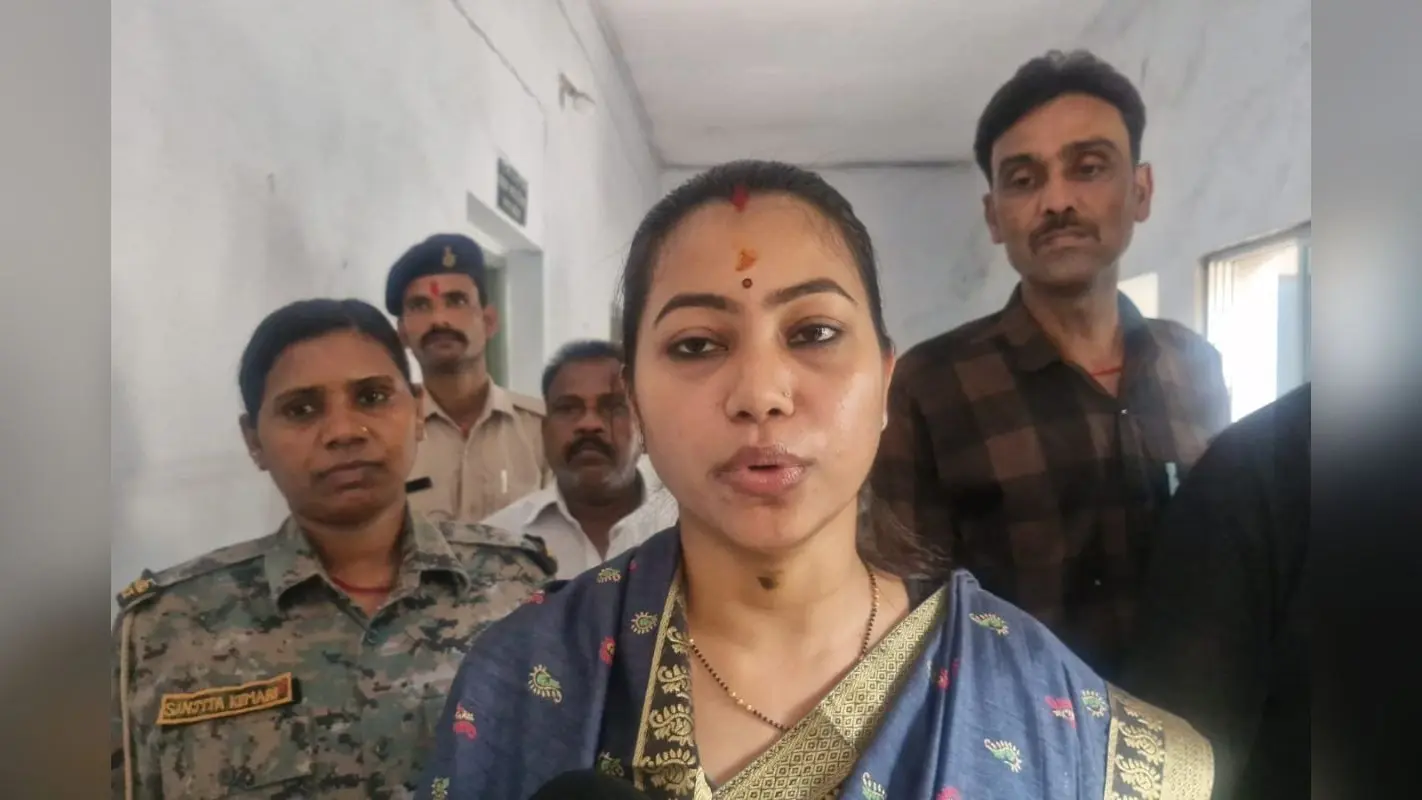 6 साल से बंद 53 दुकानें, जमशेदपुर भालूबासा मामले में JNAC पर बरसीं विधायक पूर्णिमा साहू