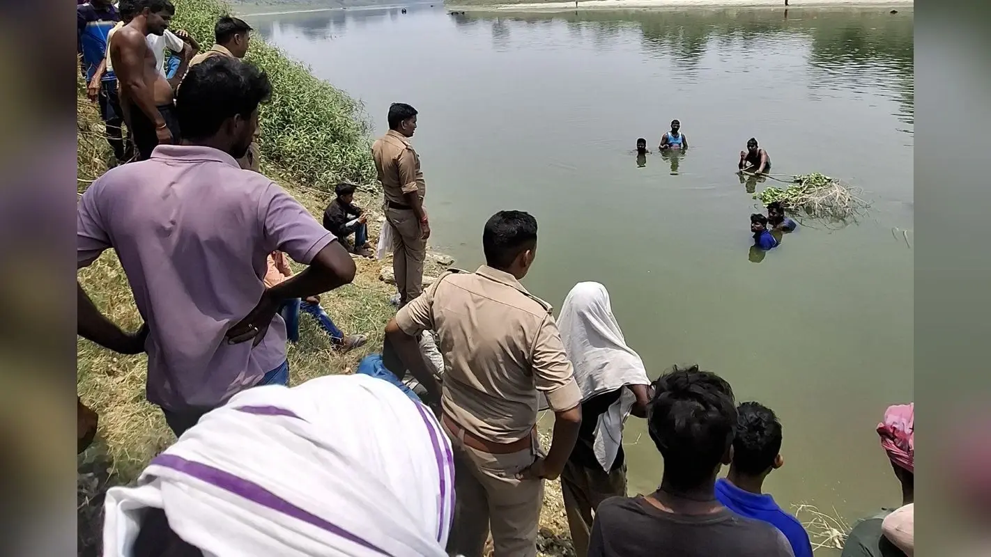 गोपालगंज के झरही नदी में नहाने गया 7 साल का मासूम लापता, NDRF और गोताखोरों की मदद से चलाया जा रहा सर्च ऑपरेशन