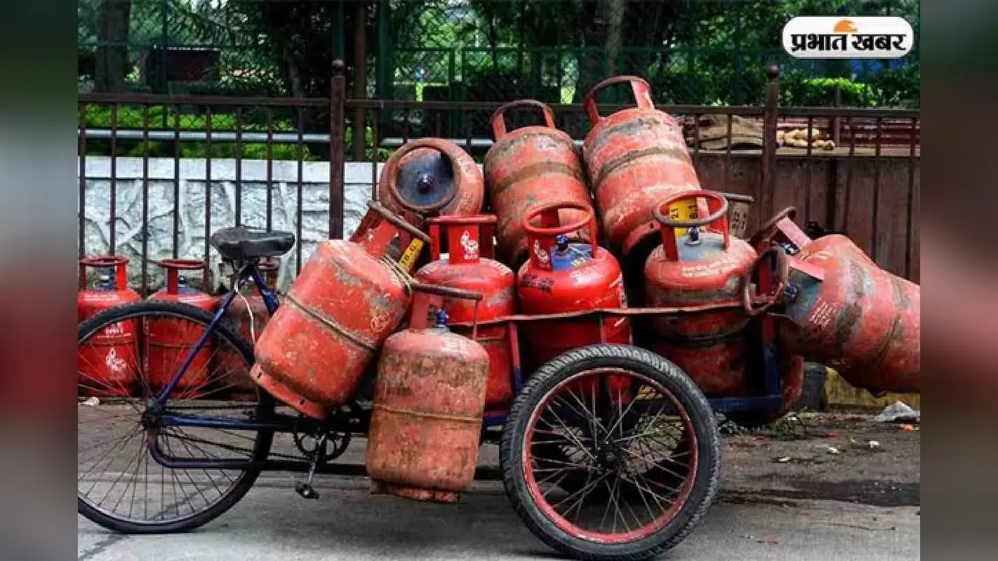 आपके इलाके में भी आ गई है पाइप वाली गैस? तो तुरंत सरेंडर करें अपना एलपीजी सिलेंडर, वरना कटेगा कनेक्शन