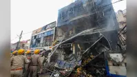 लखनऊ के कोचिंग सेंटर में मची तबाही, आग, धुआं और चीखों के बीच ऐसे बचीं 11 जिंदगियां