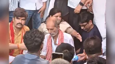 महापंचायत में भरत तिवारी को याद कर फूट-फूटकर रो पड़े पिता, बोले- यहां खड़े हर युवा में मुझे मेरा बेटा नजर आ रहा है