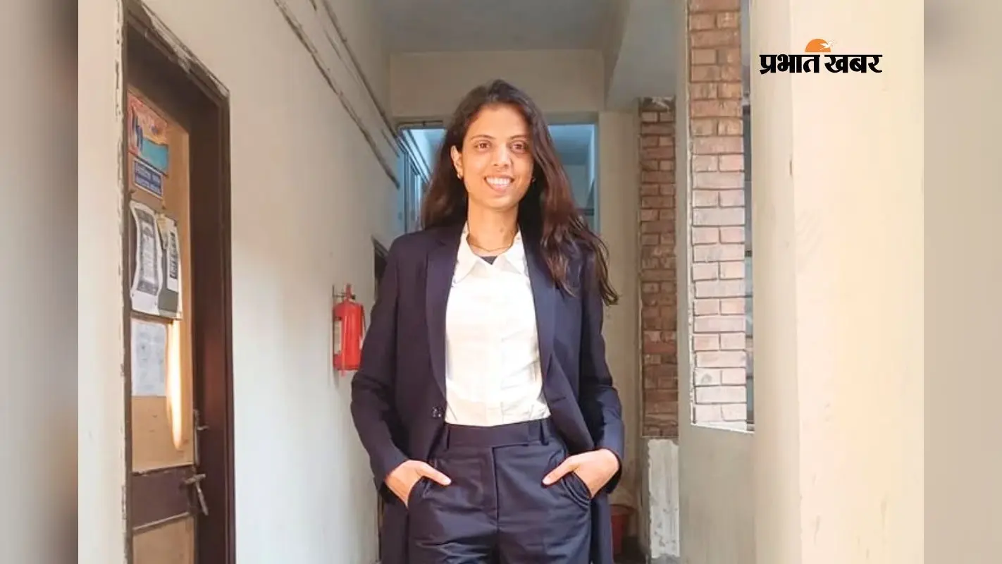 सोशल मीडिया से दूरी, खाना कम कर दिया, मानसी ने बिना कोचिंग ऐसे क्रैक किया UPSC