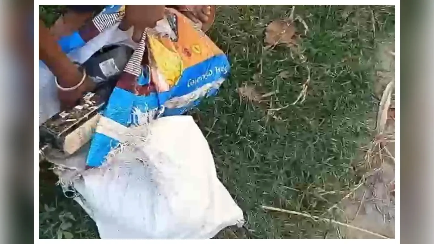 शराब तस्करी के खिलाफ छापेमारी में हंगामा, महिला तस्कर और उत्पाद विभाग के बीच झड़प