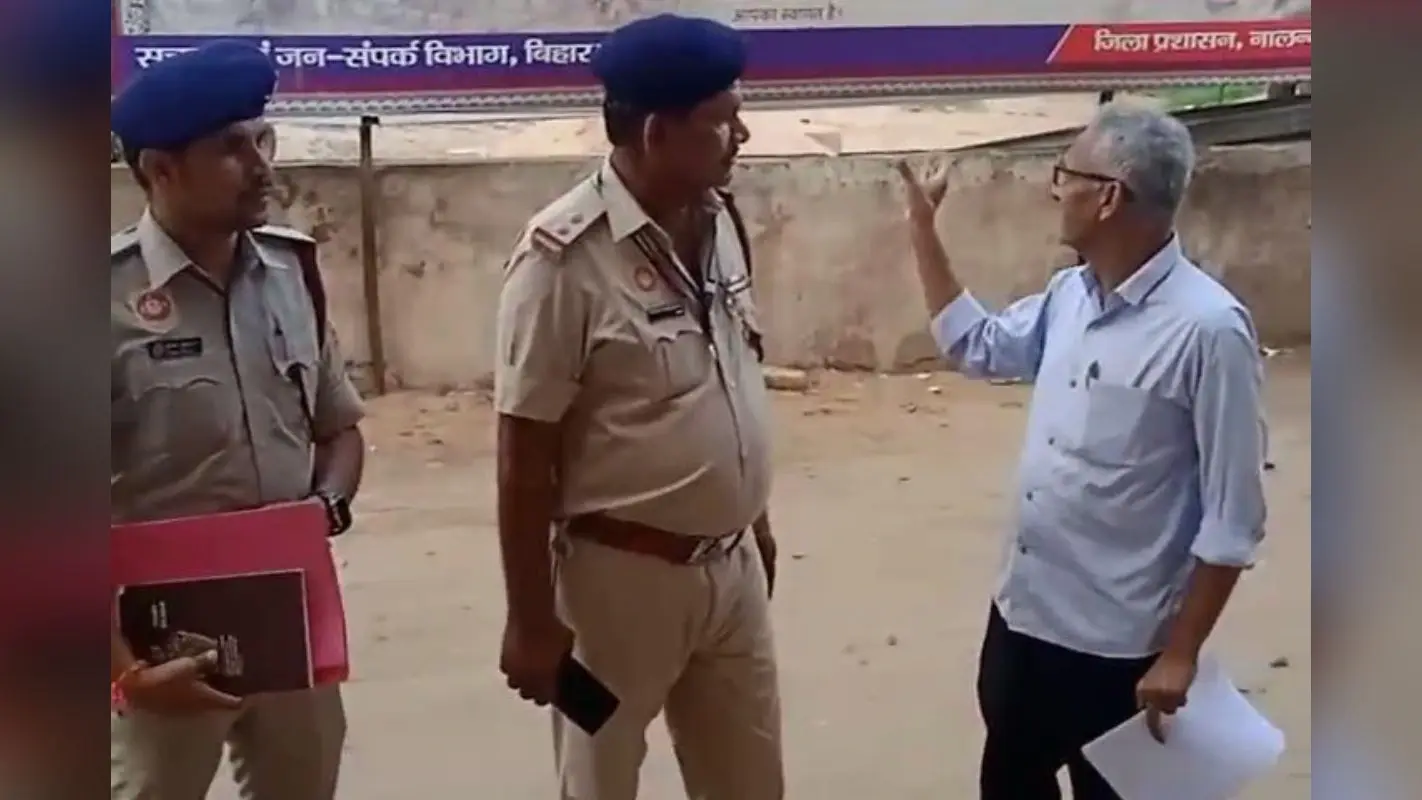 नालंदा में अग्निशमन विभाग की बड़ी कार्रवाई, अधिकारी ने मॉल प्रबंधक को थमाया नोटिस