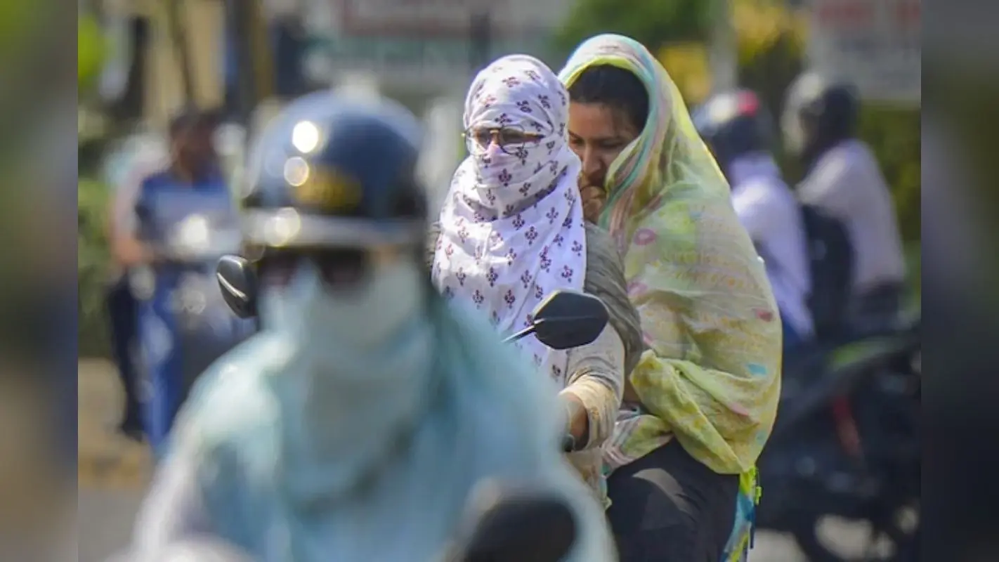 भीषण गर्मी से बेहाल नवादा, तेज धूप और उमस ने बढ़ाई लोगों की परेशानी