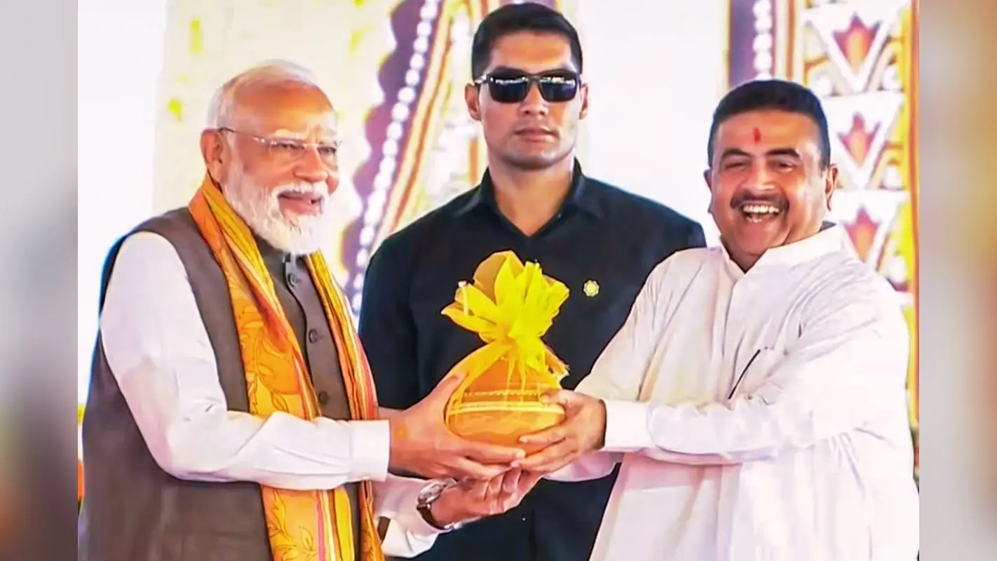 बंगाल की हवा में नयी ताजगी है, जैसे राज्य अब बेड़ियों से आजाद हो गया हो, तारकेश्वर में बोले प्रधानमंत्री मोदी