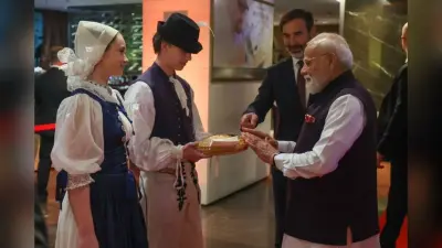 पहली बार स्लोवाकिया पहुंचे भारतीय प्रधानमंत्री, ‘नून-रोटी’ से हुआ स्वागत; पीएम मोदी ने बताई परंपरा की खासियत