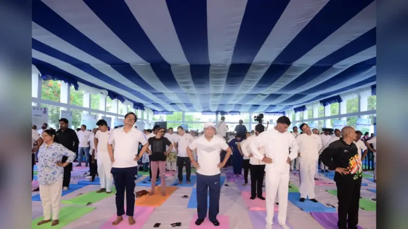 रांची विश्वविद्यालय में योग दिवस समारोह का आयोजन, स्वास्थ्य मंत्री इरफान अंसारी और सांसद संजय सेठ हुए शामिल