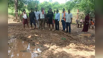खूंटी के बड़का रेगरे गांव की जर्जर सड़क पर ग्रामीणों ने जताई नाराजगी, भाजपा ने सरकार को घेरा