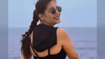 समंदर के बीच सपना चौधरी ने बिखेरा हुस्न का जलवा, तसवीरें देख थम जाएगी आंखें