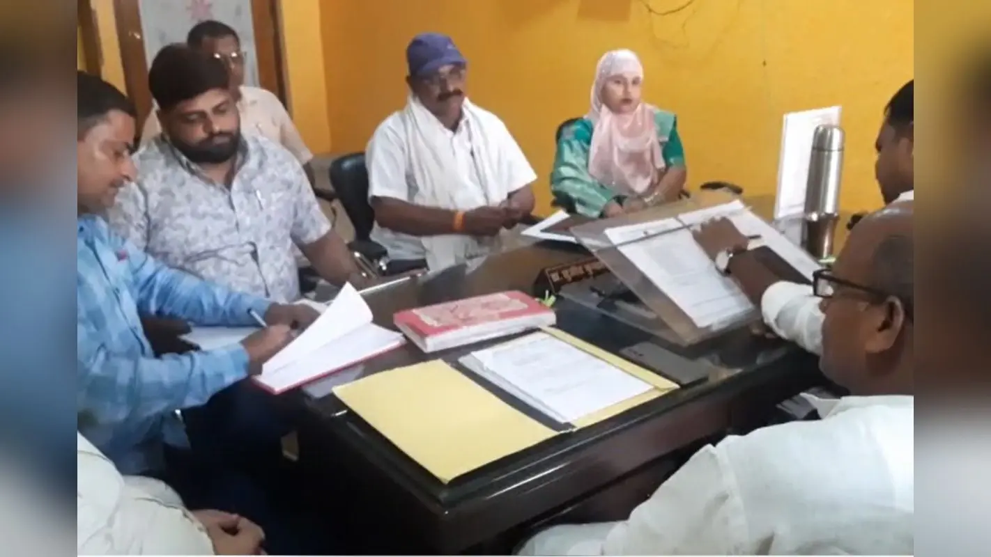 रोहतास के नोखा में जल्द बनेगा डीलक्स सार्वजनिक शौचालय, खरीदे जाएंगा एसी शव वाहन