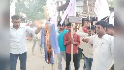 बेगूसराय: कांति कुमारी की गिरफ्तारी के विरोध में सड़कों पर उतरे, डीवाईएफआई व एसएफआई कार्यकर्ताओं ने किया प्रदर्शन